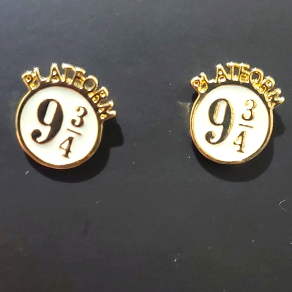 HP Platform 9 3/4 Stud Earrings (Gold Plated) | Custom Jewelry - Picture 1 of 2